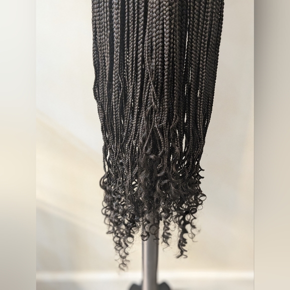 Gorgeous Lace Frontal Knotless Braided Wig - Picture 9 of 16